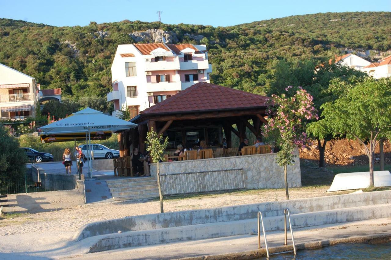 Al Capone Apartment Sveti Petar  Buitenkant foto